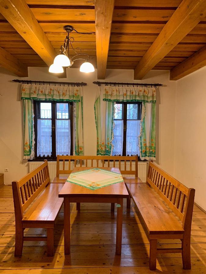 Vip Miku Apartman 2 Микулов Екстериор снимка